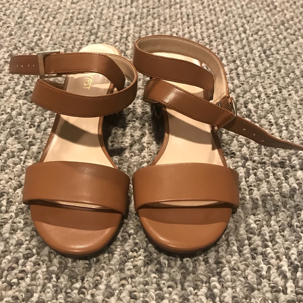 Sandals - wrap around ankle